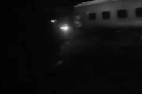 Thiruvallur Kavarappettai near train incident NDRF soldiers hurry