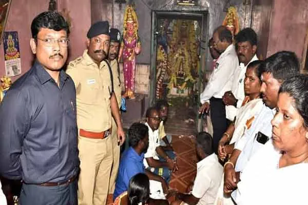 tiruvannamalai district muthumariamman temple incident 