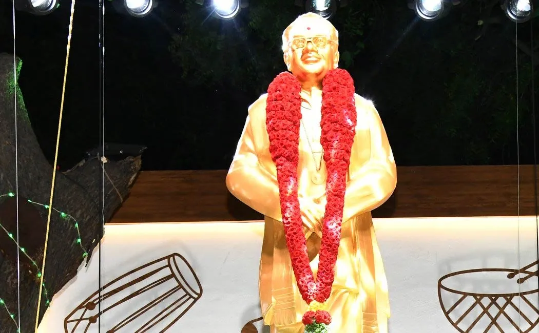 Singer T.M.S. Chief Minister inaugurated the statue