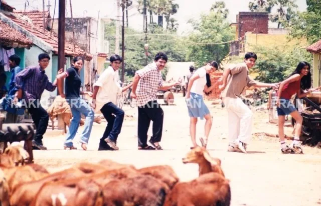 thulluvadho ilamai song