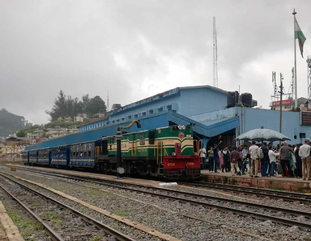 For how many days is the mountain train canceled? Notice issued by Railway Administration