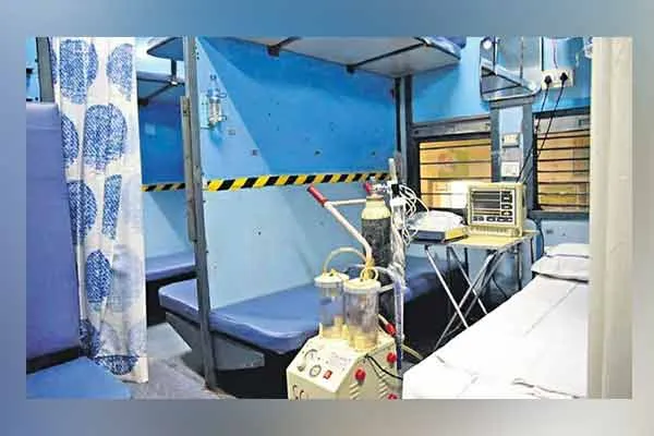 former health minister Panneerselvam raised question on corona train ward 