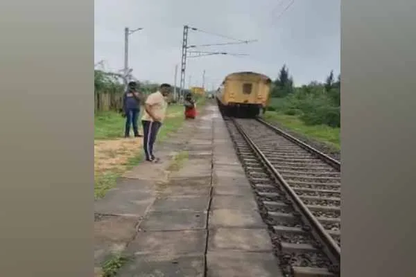 A train in reverse Viral video