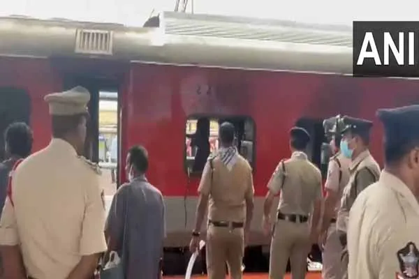 Andhra Pradesh Visakhapatnam Fire incident in express train 