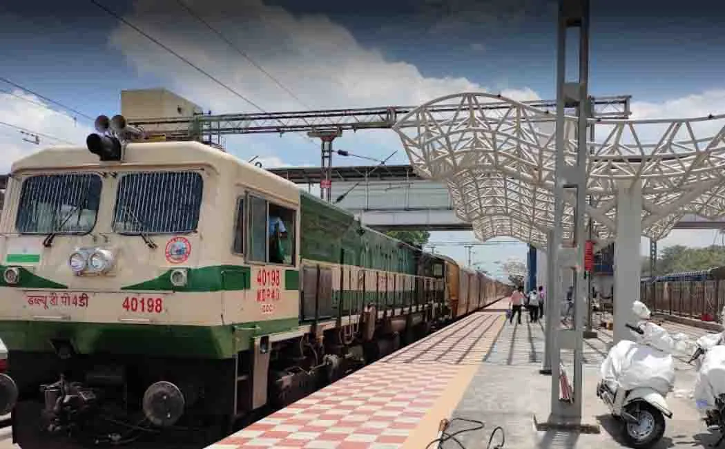  travel by train; A fine of 1.30 crore rupees was collected in a single month!