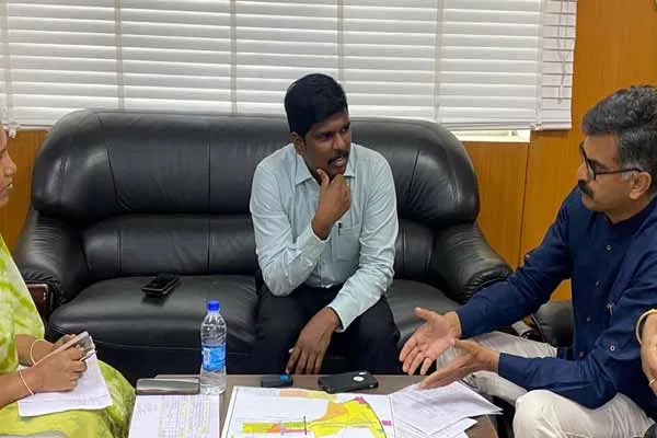 Durai Vaiko MP  Important advice with Trichy District Collector