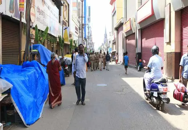trichy bjp leader incident police protection increased , shops closed 