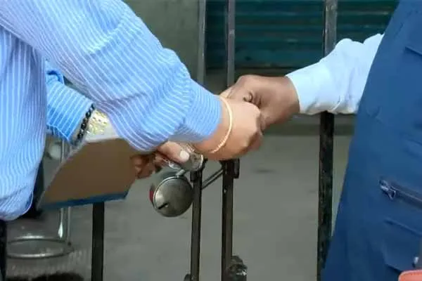 People who ate at the restaurant were infected 3 more people admitted to the hospital!