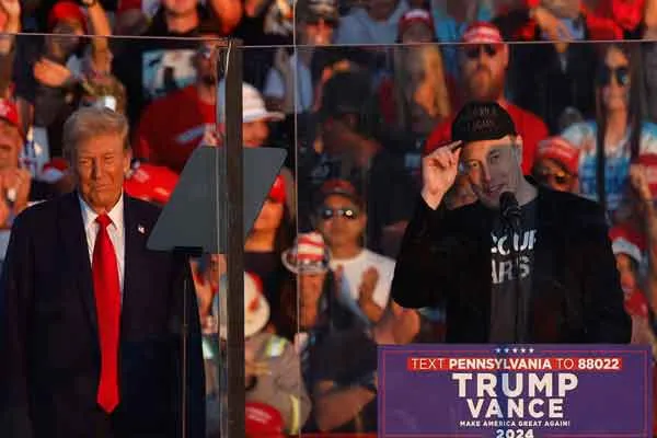 Elon Musk campaigning for Trump