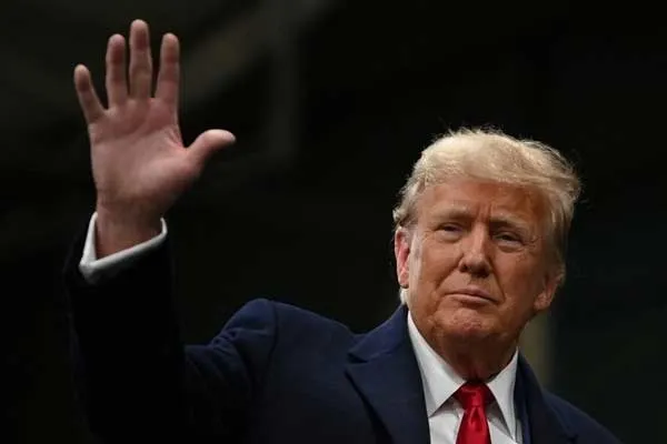 Trump released from the money case for the actress