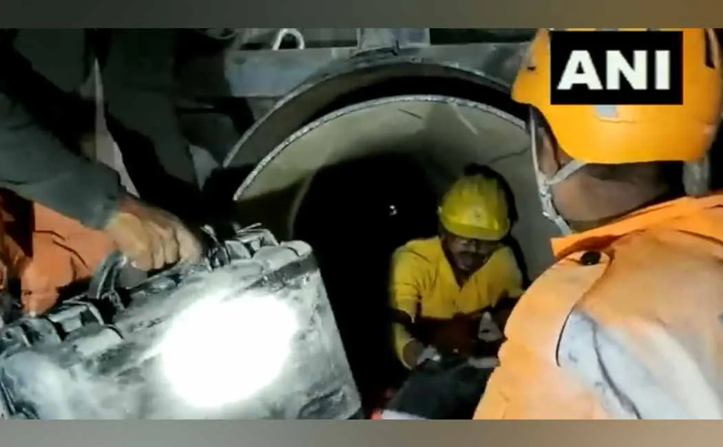 Tunnel incident; Rescue crews rehearse 