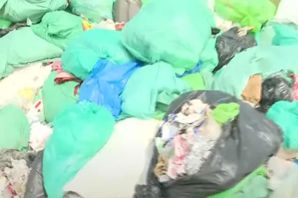 Kerala medical waste dumped in Tamil Nadu