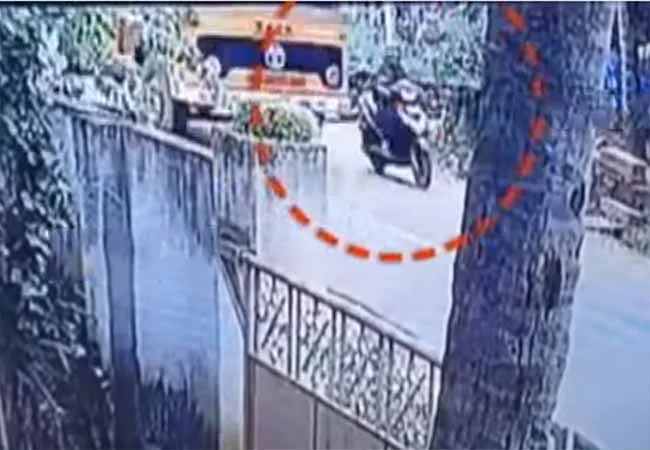 lorry and women incident police investigation 