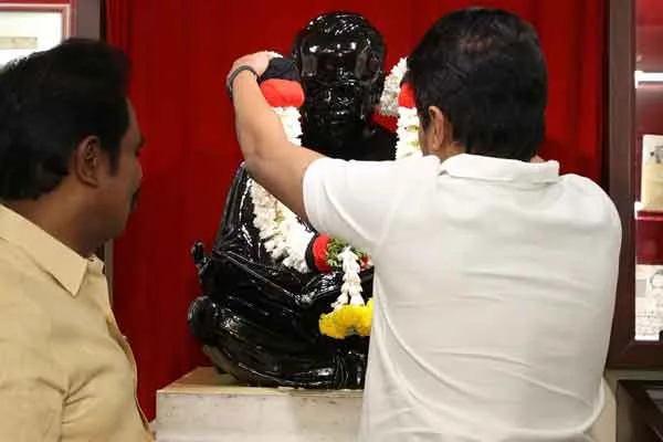 Let's vow to defeat the fascists  Minister Udayanidhi Stalin's 