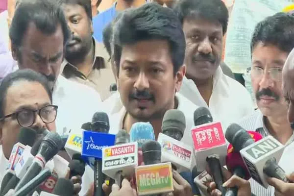 Dy CM challenge to Tell come to Anna road side