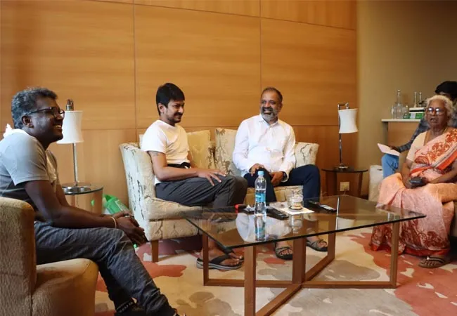 Perarivalan meets Udayanithi Stalin!