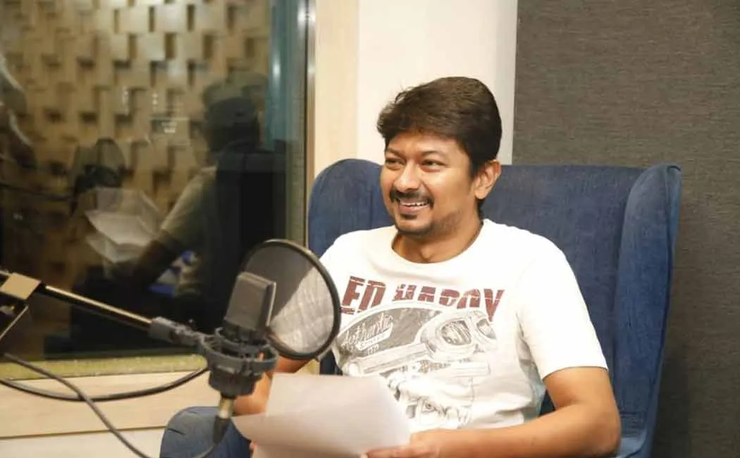 udhayanidhi stalin start dubbing nenjukku neethi movie 