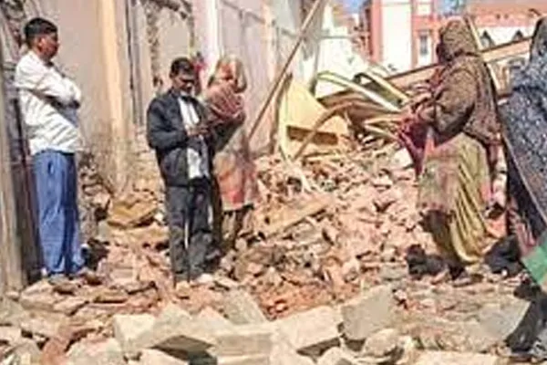 The government demolished the house of the person who saved uttarkhand 41 lives with a bulldozer
