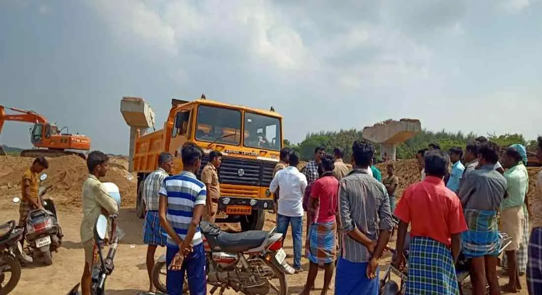  River sand theft for government work! 
