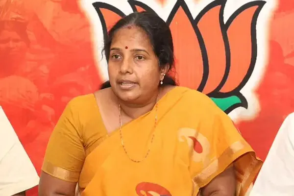Vanathi Srinivasan crictize dmk and says Show Social Justice in Action