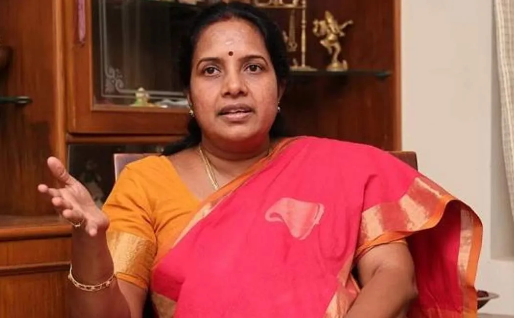  Vanathi Srinivasan says Do you think the governor should not come out?