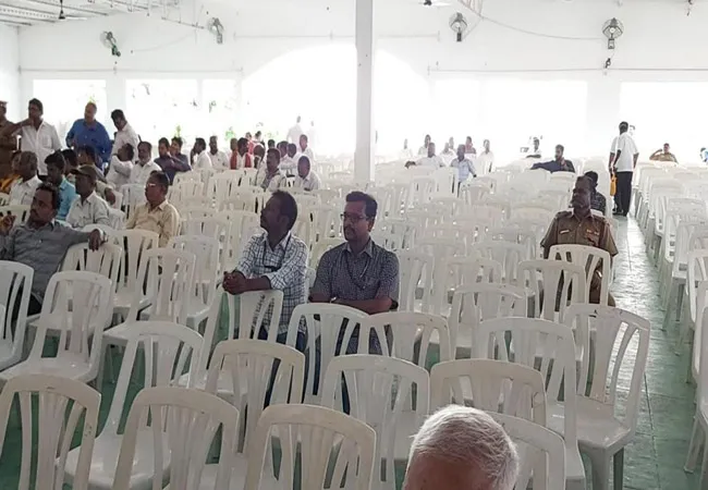 vellore district divided peoples suggestions meet govt arranged peoples avoid 