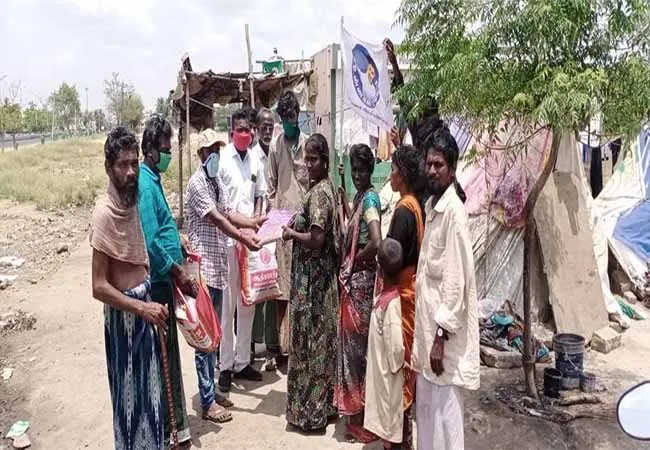 tamilnadu poor peoples helped actor vijay fan 
