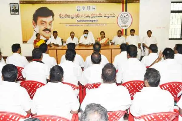 'We will accept the decision taken by Vijayakanth ...' says district secretaries