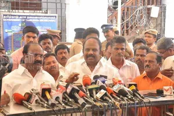 DMK MLAs notice to PMK leaders