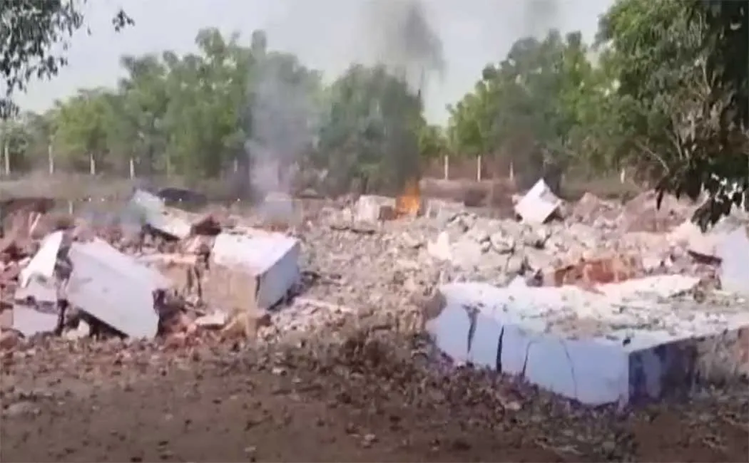 Case filed against the owner of the firecracker factory in 3 sections!