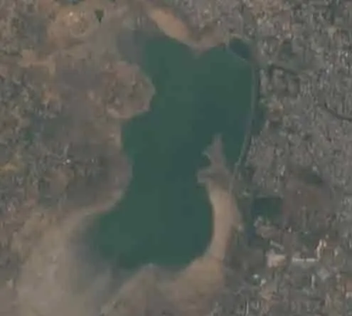 puzhal Lake at the peak of the drought... Shocking Satellite Photos !!