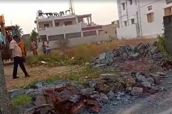 A wall of untouchability? in tiruppur and Action by the District Collector