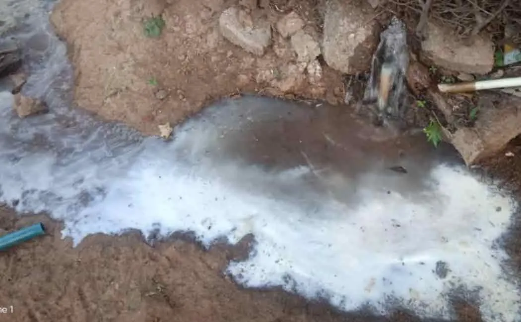Poison mixed in drinking water! The villagers are afraid!
