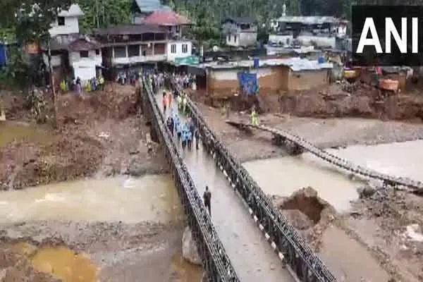 25 Tamils ​​trapped in a landslide 