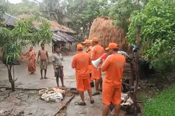 Remal Cyclon National Disaster Response Team in the field