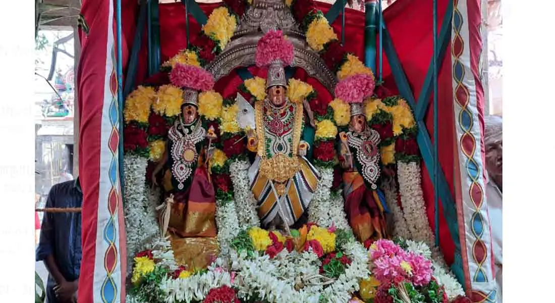  Thaipoosam festival in Palani! Started with flagging !!