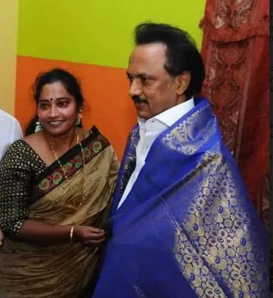 spread poem about kalaingar; stlain meets that women police 