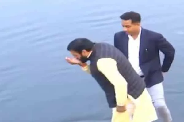 Kejriwal faces strong opposition for alleged about Yamuna river at delhi election