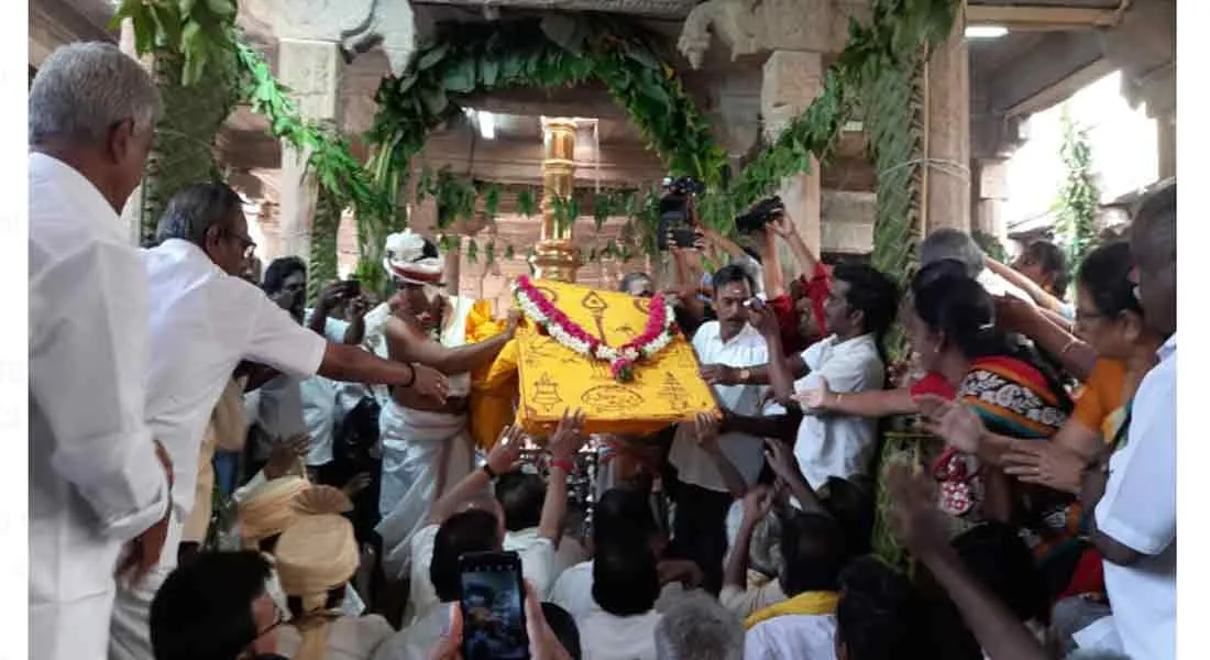  Thaipoosam festival in Palani! Started with flagging !!