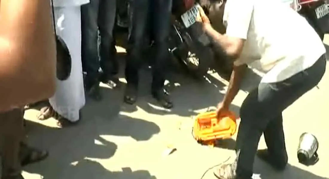protest against the Power tariff hike in puducherry: 