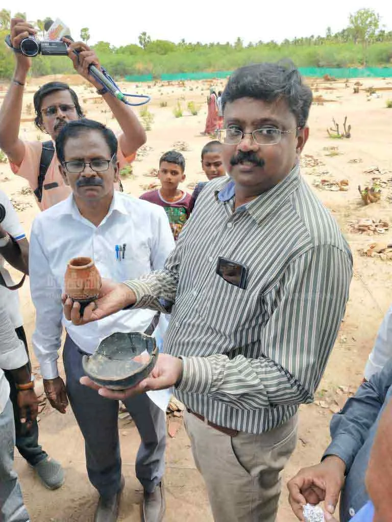  Tamilnadu and Kerala officials in the study in keezhadi
