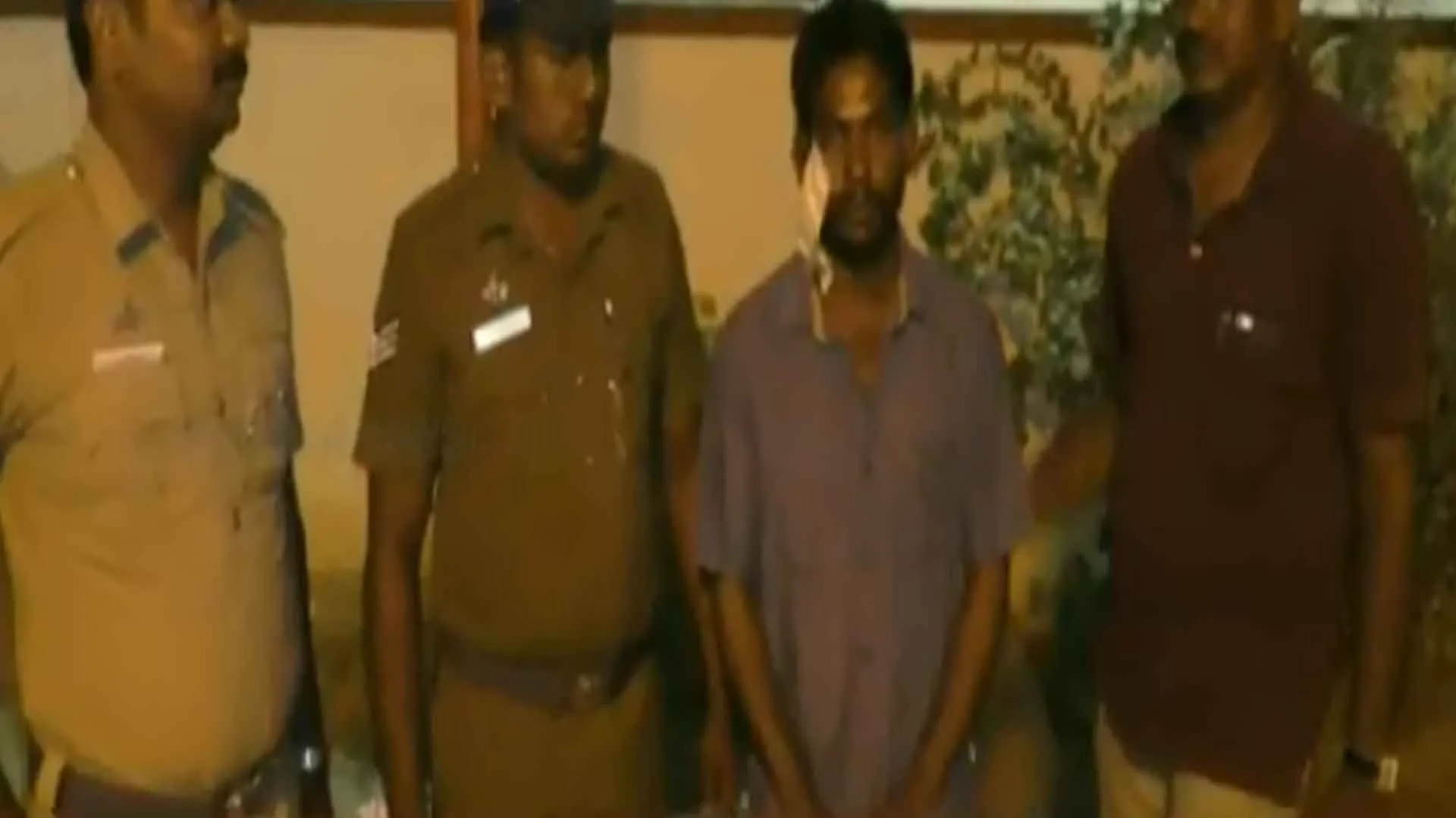 wife murdered by husband and put on bike in erode 