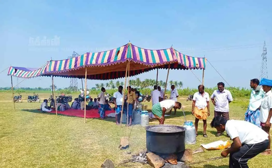 thiruvannamalai farmers protest in lake