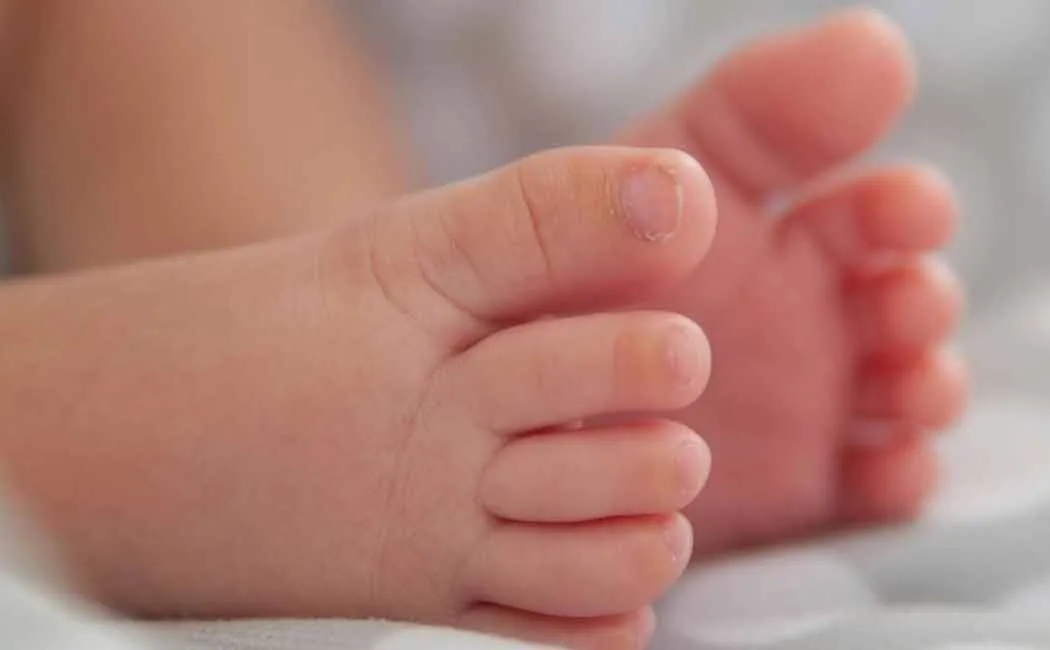 six week old baby passed away due to corona