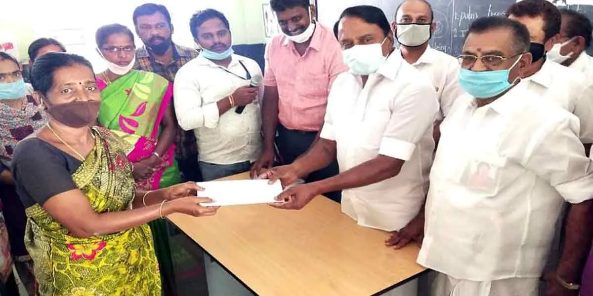 admk minister sengottaian 