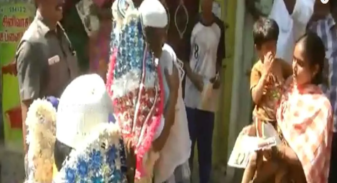 Minister Jayakumar voting collection
