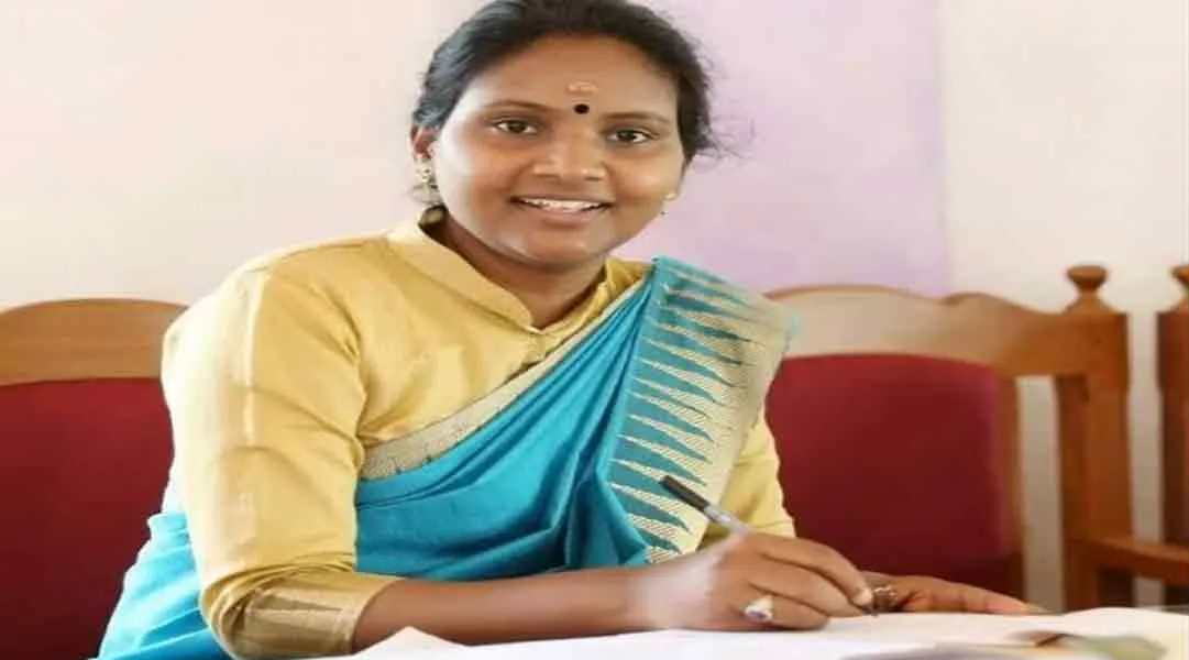  woman who sang for during the wage work: rahul made him member of parliment 