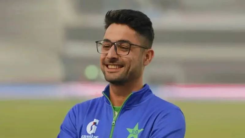 ಅಬ್ರಾರ್​ ಅಹ್ಮದ್​: ಪಾಕ್​ ಆಟಗಾರನಾದ ಈತ ಸಿಕ್ಸ್​ ಟೆಸ್ಟ್​ ಮತ್ತು 3 ಬಾರಿ ಟಿ20 ಪಂದ್ಯವನ್ನು ಪಾಕ್​ ಪರವಾಗಿ ಆಡಿದ್ದಾರೆ. 