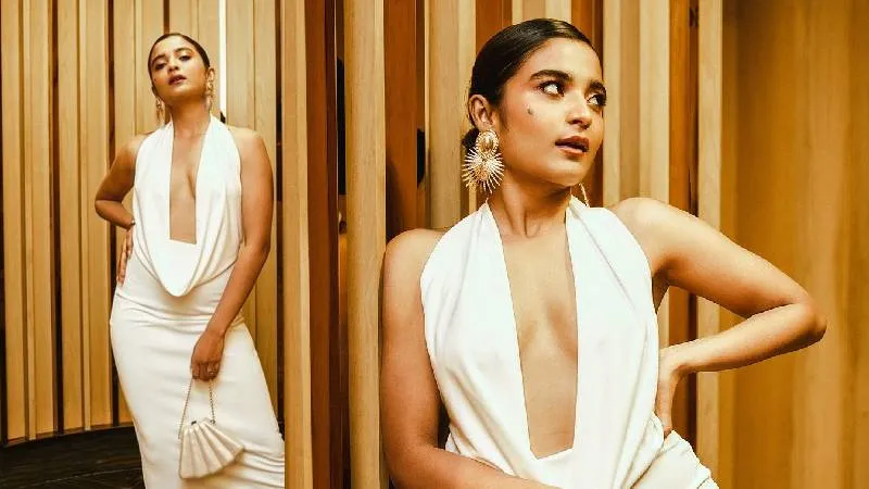 'ಟೋಬಿ' ಮತ್ತು 'ಸಪ್ತಸಾಗರದಾಚೆ ಎಲ್ಲೋ' ಸಿನಿಮಾಗಳು ಮೂಲಕ ಖ್ಯಾತಿ ಗಳಿಸಿಕೊಂಡ ನಟಿ ಚೈತ್ರಾ ಆಚಾರ್‌ ಅವರು ಹೊಸ ಅವತಾರಗಳಲ್ಲಿ ಕಾಣಿಸಿಕೊಂಡಿದ್ದಾರೆ.