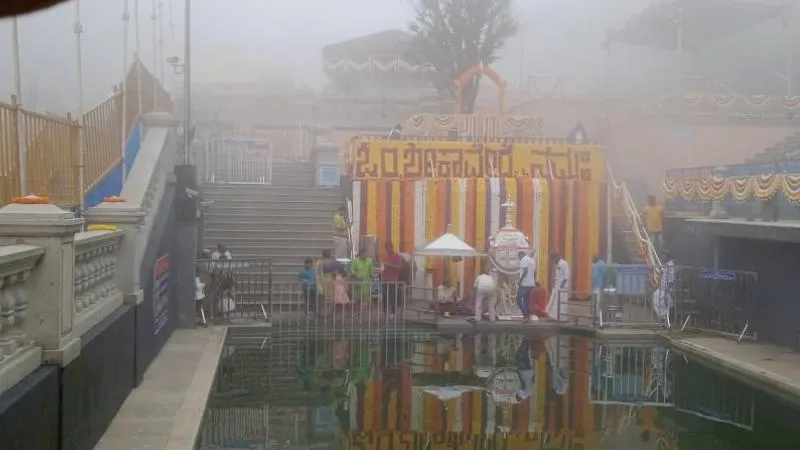 ಕವೇರನ ಮಗಳು ಮುಂದೆ ಕಾವೇರಿಯಾಗಿ ಲೋಕಪ್ರಸಿದ್ಧಿ ಪಡೆದಳು. ಉತ್ತರದಿಂದ ದಕ್ಷಿಣದ ಕ್ರೋಡದೇಶಕ್ಕೆ ಬಂದಿದ್ದ ಮಹರ್ಷಿ ಅಗಸ್ತ್ಯ ಕಣ್ಣಿಗೆ ಕಾವೇರಿ ಬೀಳುತ್ತಾಳೆ. ಅವಳ ಲೋಕೋದ್ಧಾರಕ್ಕಾಗಿ ಬಂದಿರುವ ಹಾಗೂ ಆಕೆಯ ಜೀವನುದ್ದೇಶವನ್ನು ತಮ್ಮ ತಪೋಬಲದಿಂದ ಕಂಡುಕೊಂಡ ಅಗಸ್ತ್ಯ ಮಹರ್ಷಿಗಳು ಕಾವೇರಿಯನ್ನು ಮದುವೆಯಾಗುವುದಾಗಿ ಕವೇರನ ಬಳಿ ಕೇಳಿಕೊಳ್ಳುತ್ತಾರೆ.